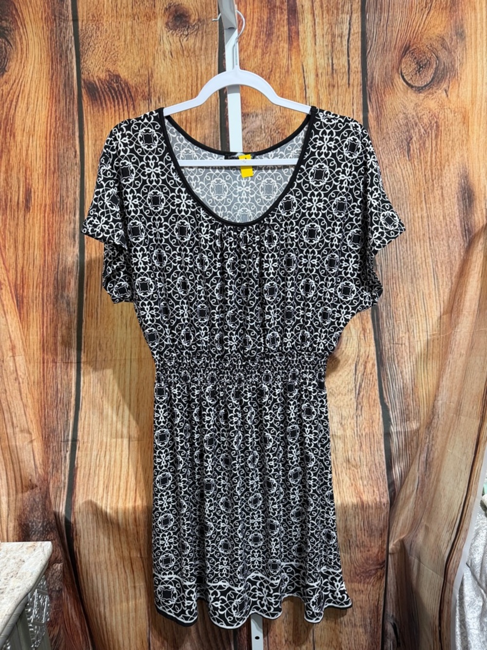 Love Cameron Short Sleeve Dress Size M/L